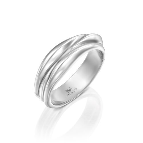 טבעת נישואין מרשימה
