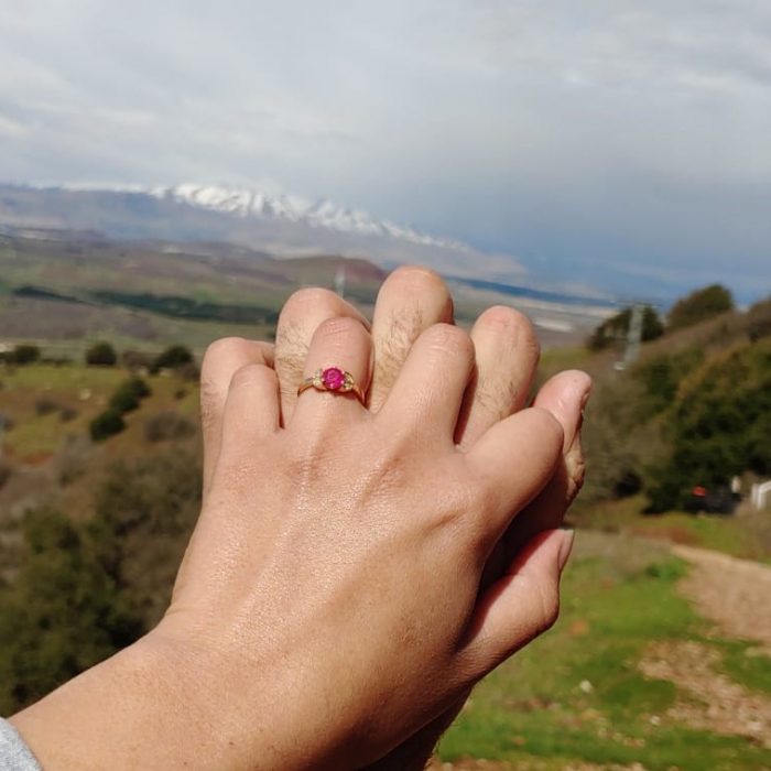 טבעת פלורי - טבעת עם אבן רובי