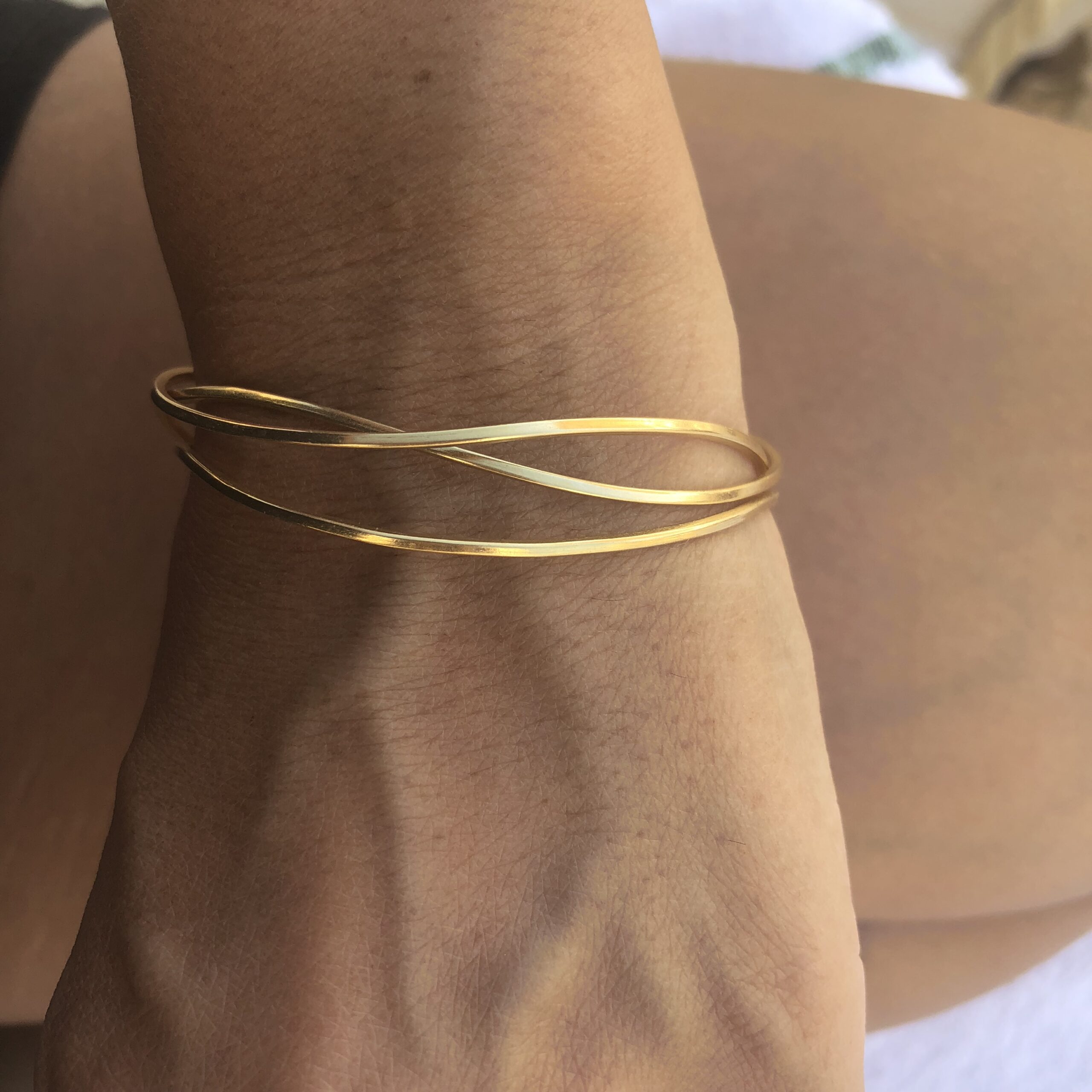 צמידי לונה חריטת שם, שלושה צמידי זהב קשיחים