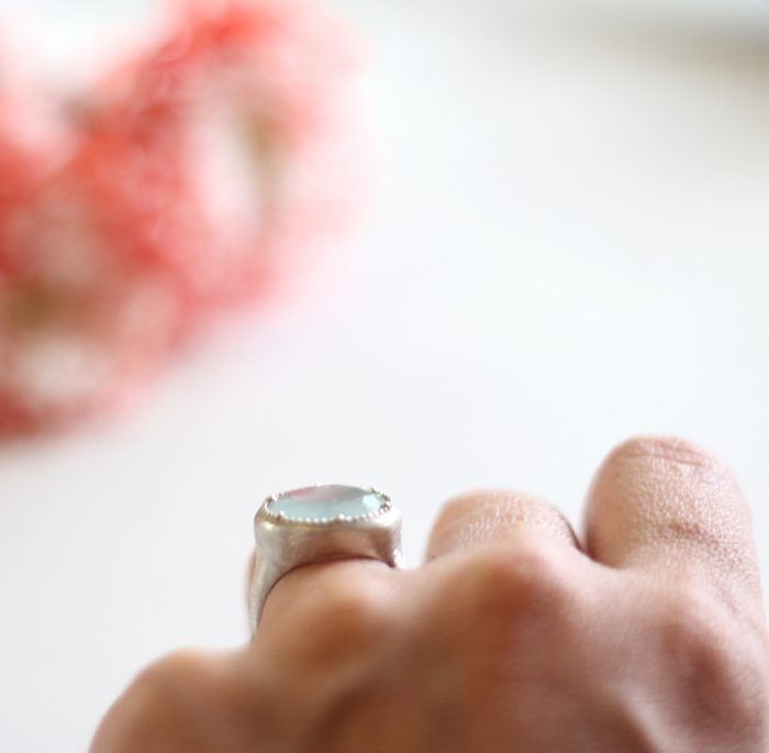 טבעת חותם עם אבן