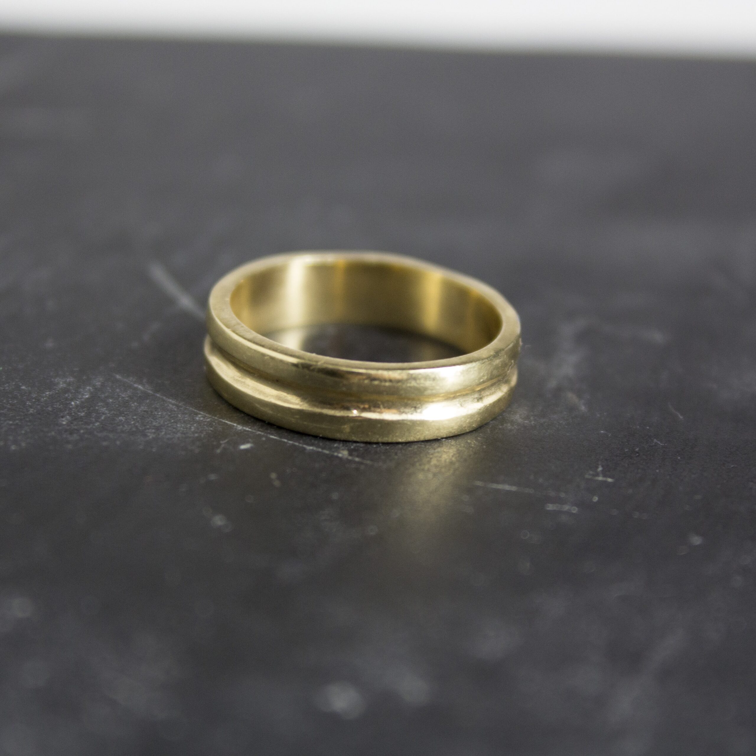 טבעת נישואים רחבה | דגם מיכאל