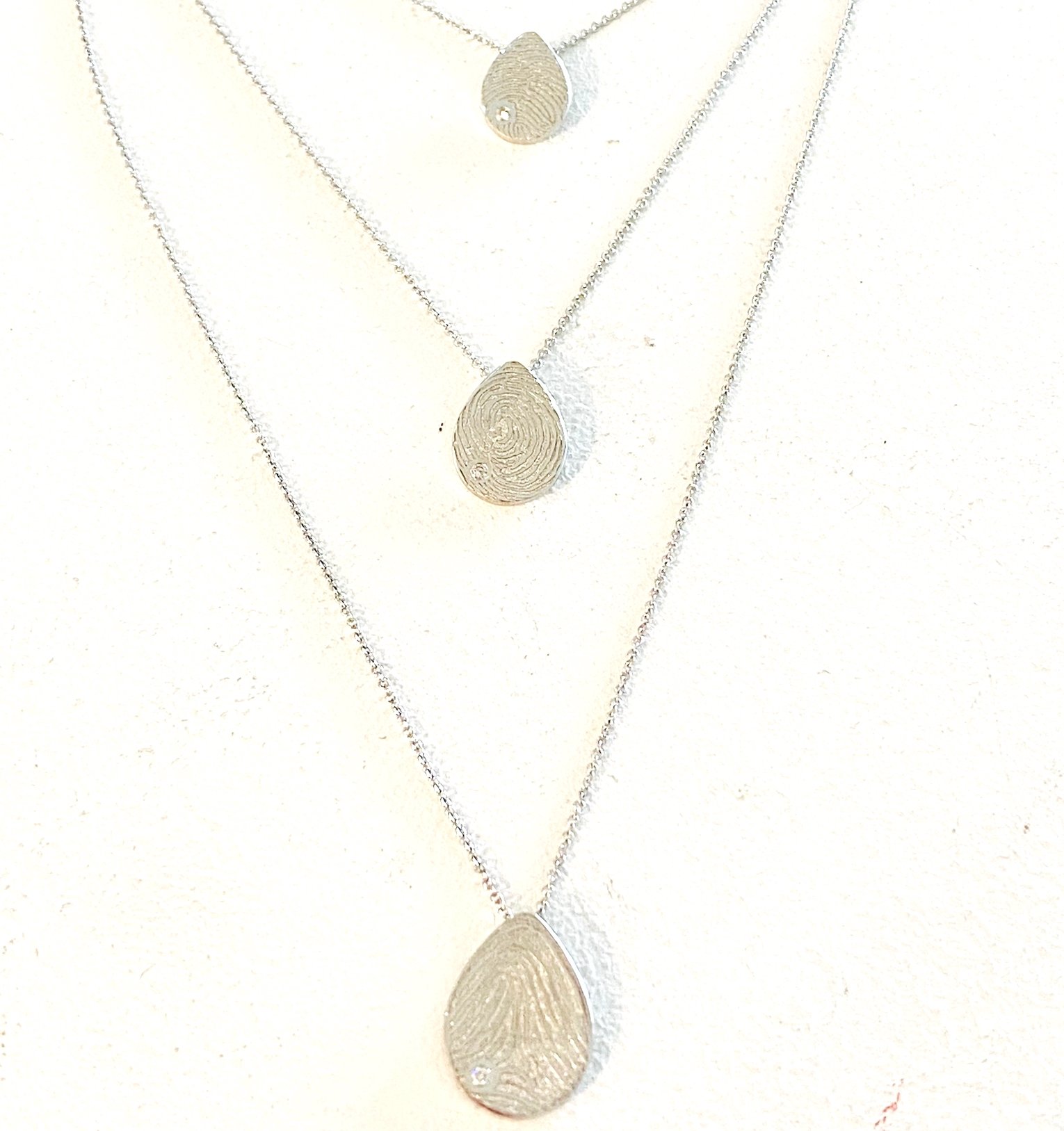 שרשרת 3 תליוני טביעות אצבע ויהלום, דגם קטי