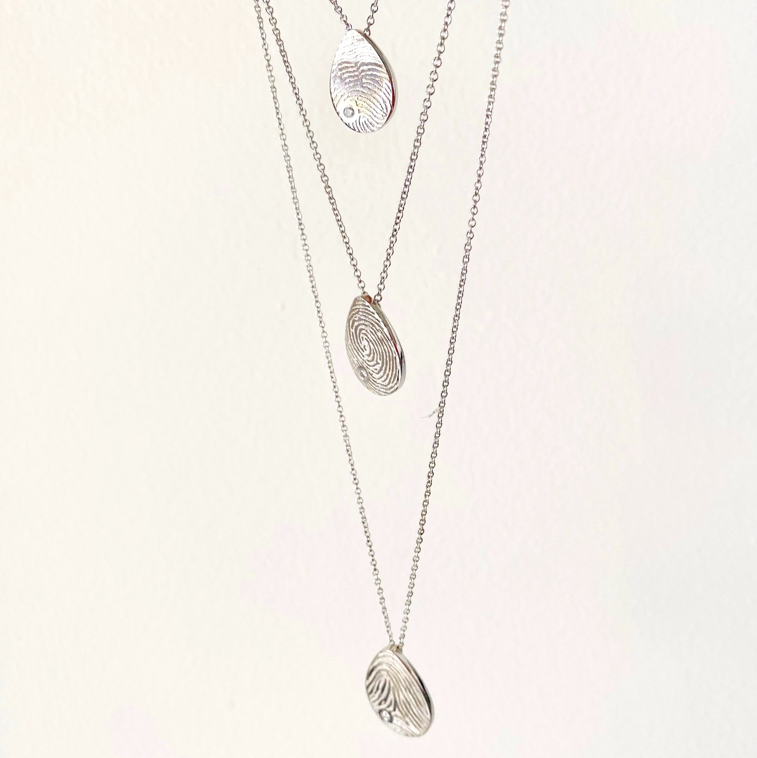 שרשרת 3 תליוני טביעות אצבע ויהלום, דגם קטי