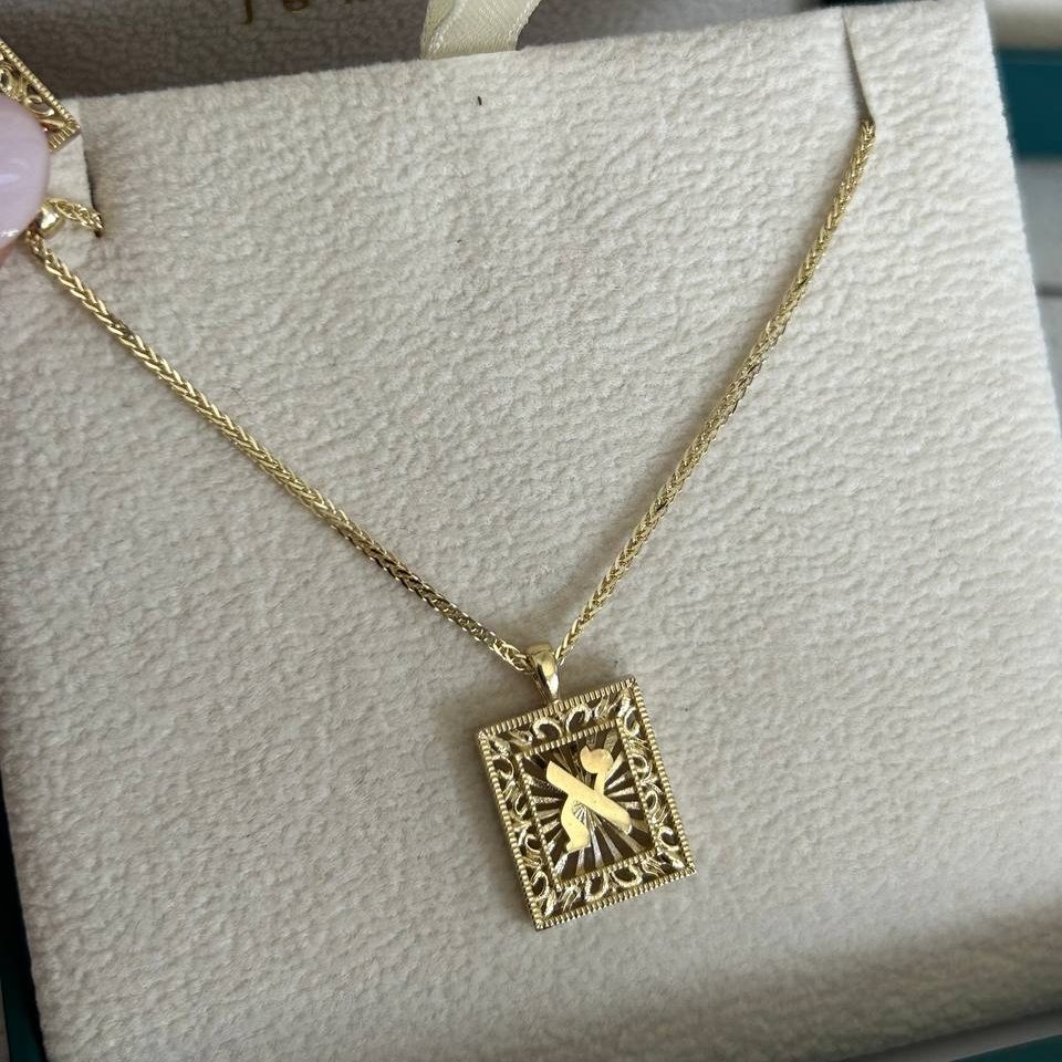 תליון זהב עם אות אישית, סגנון וינטאג', דגם אריאל