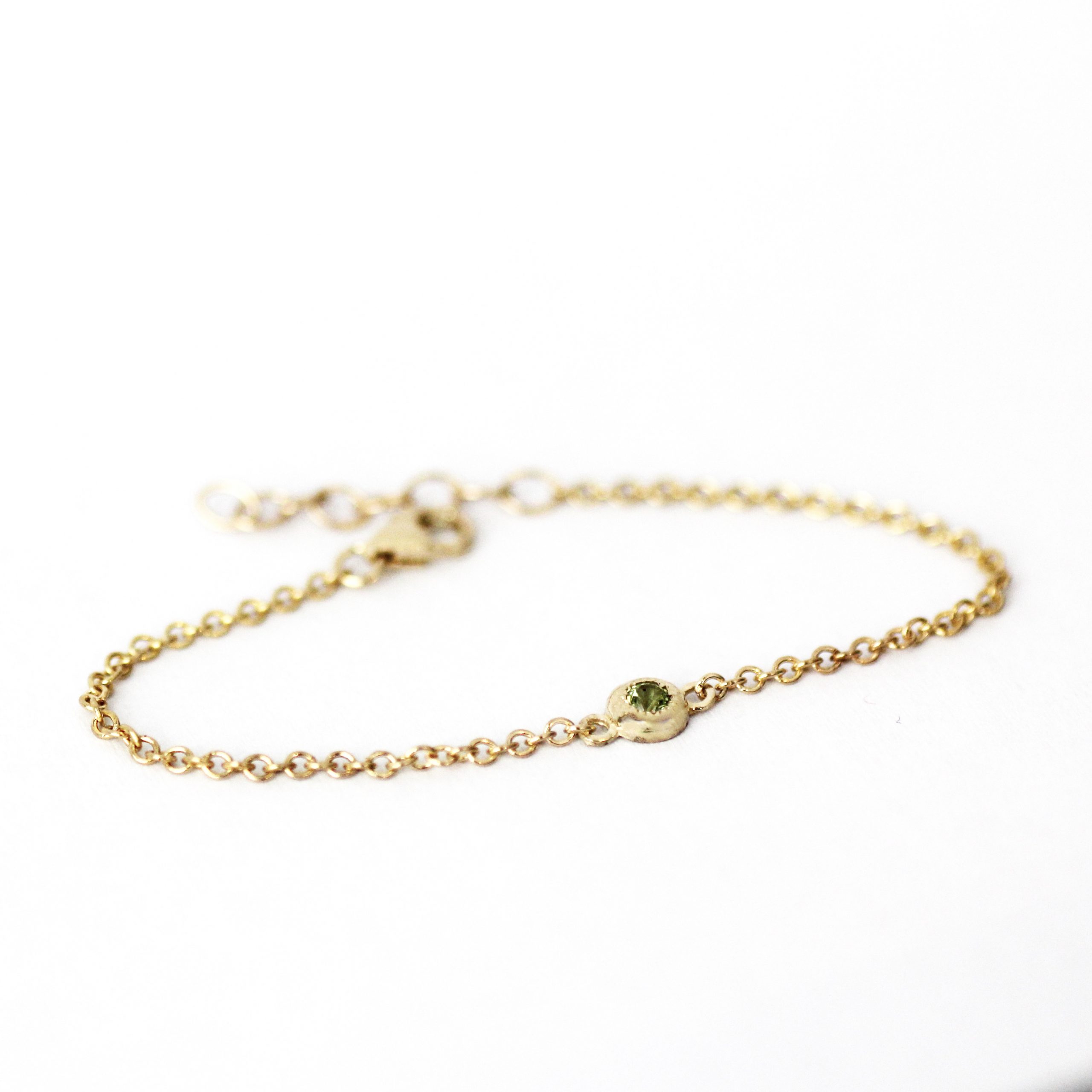 צמיד זהב עם אבן לידה, צמיד שרשרת עדין