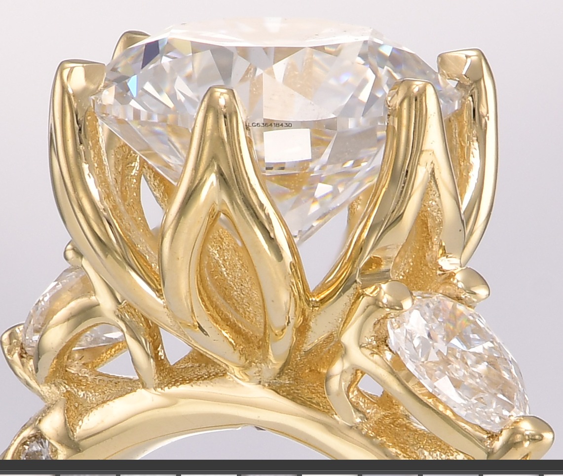 טבעת אירוסין לוטוס, דגם מגי