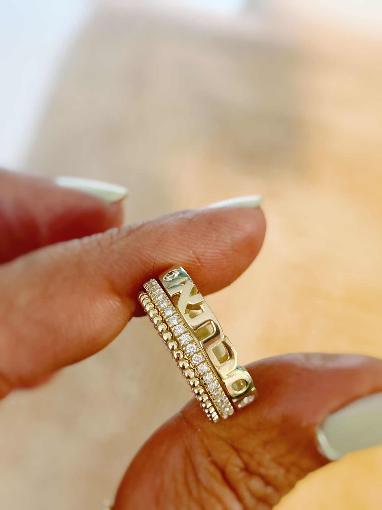 טבעת זהב דקה, טבעת כדורים