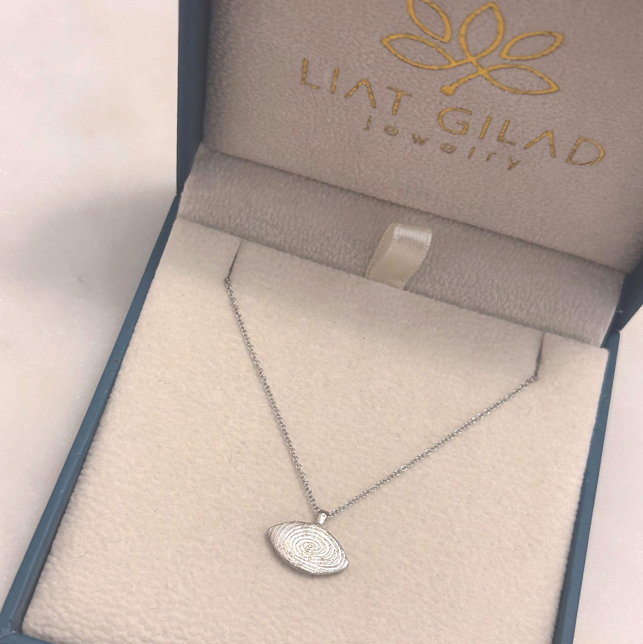 תליון עין טביעת אצבע, 15 מ"מ אורך