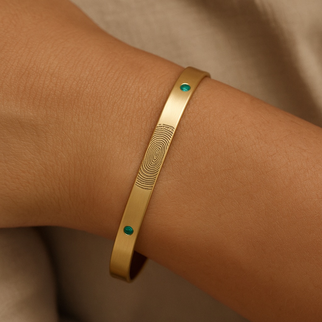 צמיד עם חריטת טביעת אצבע ואבני לידה, דגם רחלי