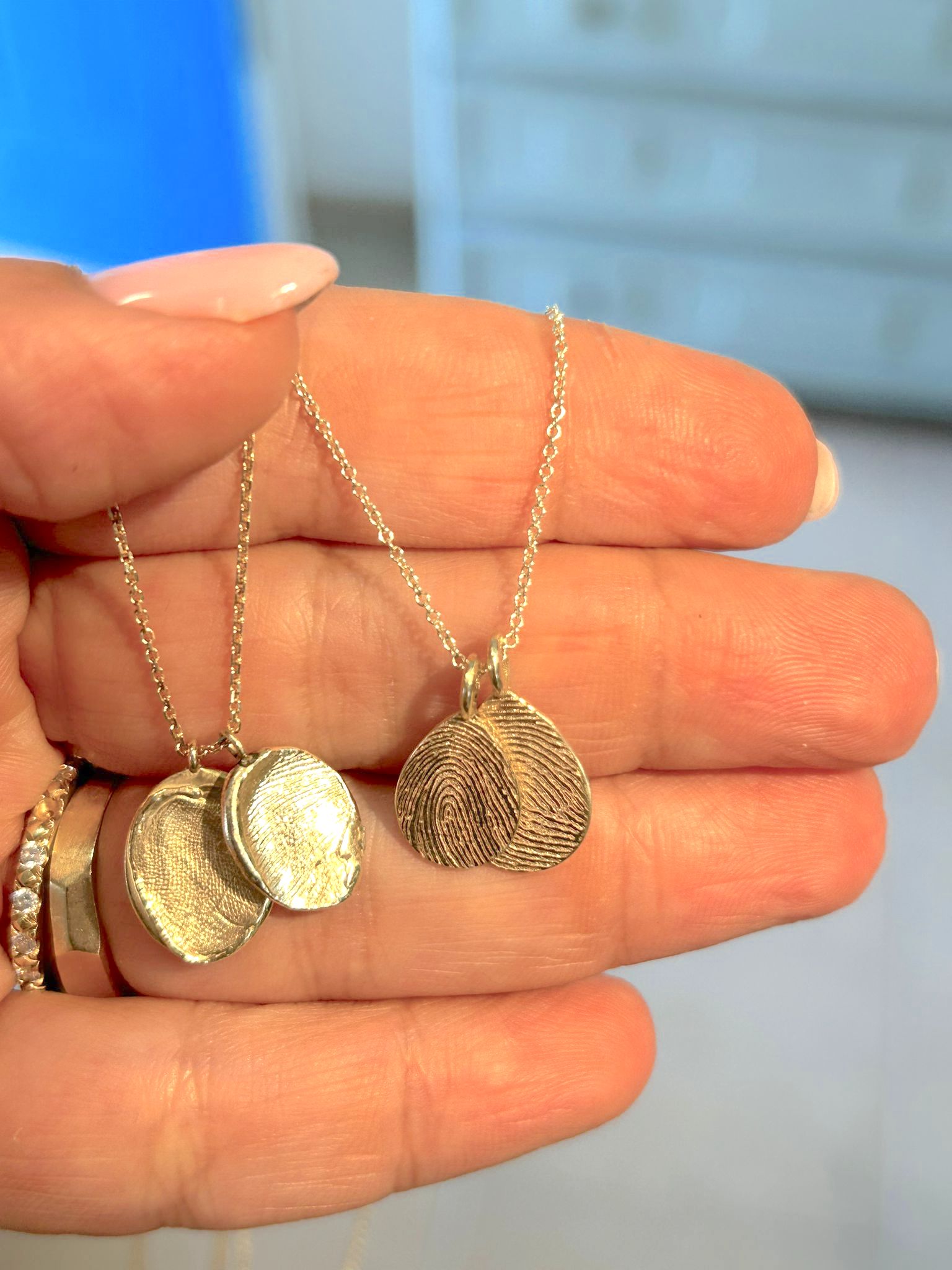 טבעת חותם מזהב עם טביעות אצבע בצורת לב, לייזר