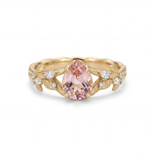 טבעת זהב צהוב משובצת אבן טיפה מורגנייט ויהלומים